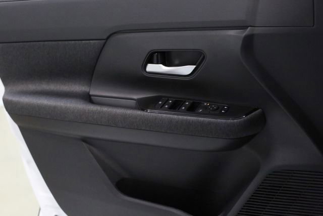 New 2026 Nissan Kicks SV image 11