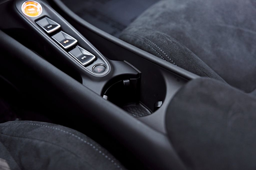 Used 2026 McLaren Artura RWD image 81