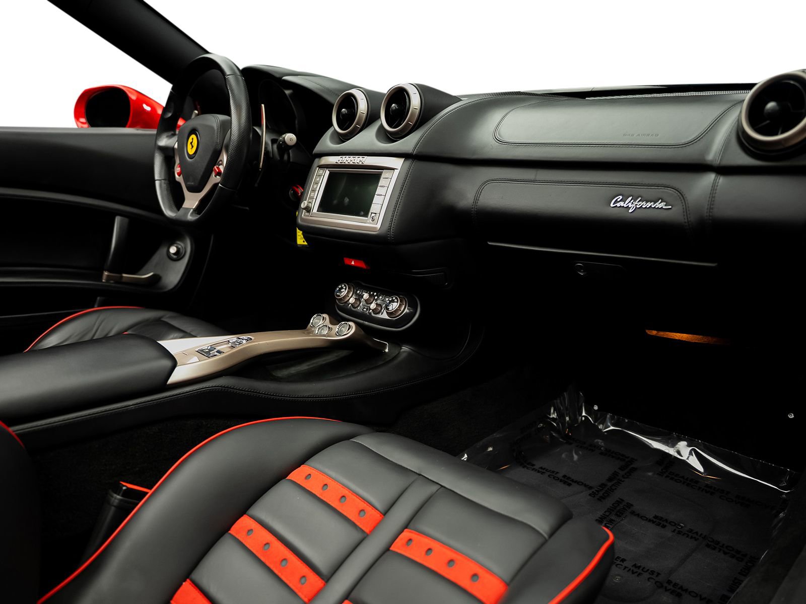 Used 2013 Ferrari California RWD image 2