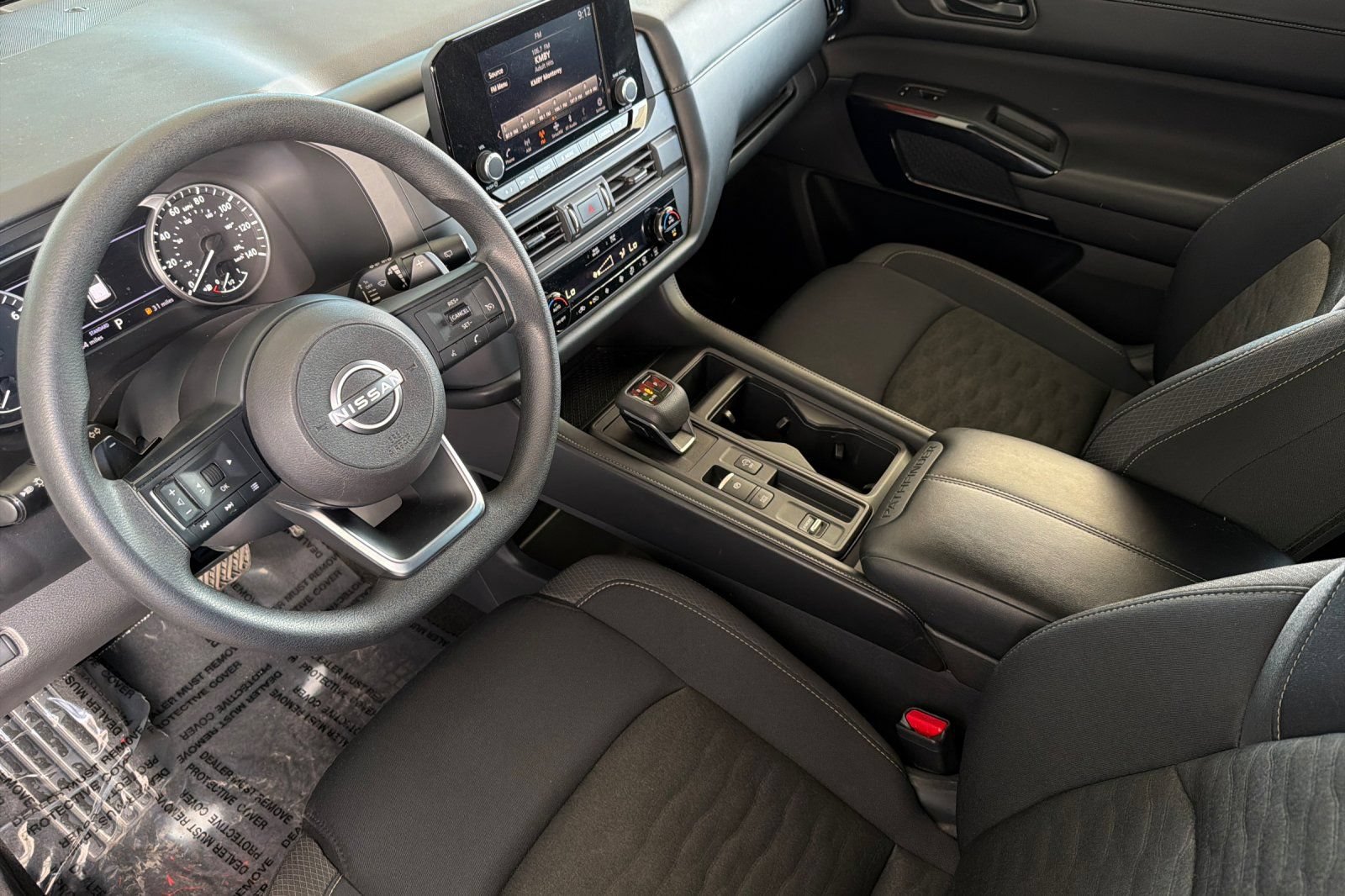 Used 2025 Nissan Pathfinder S FWD image 10