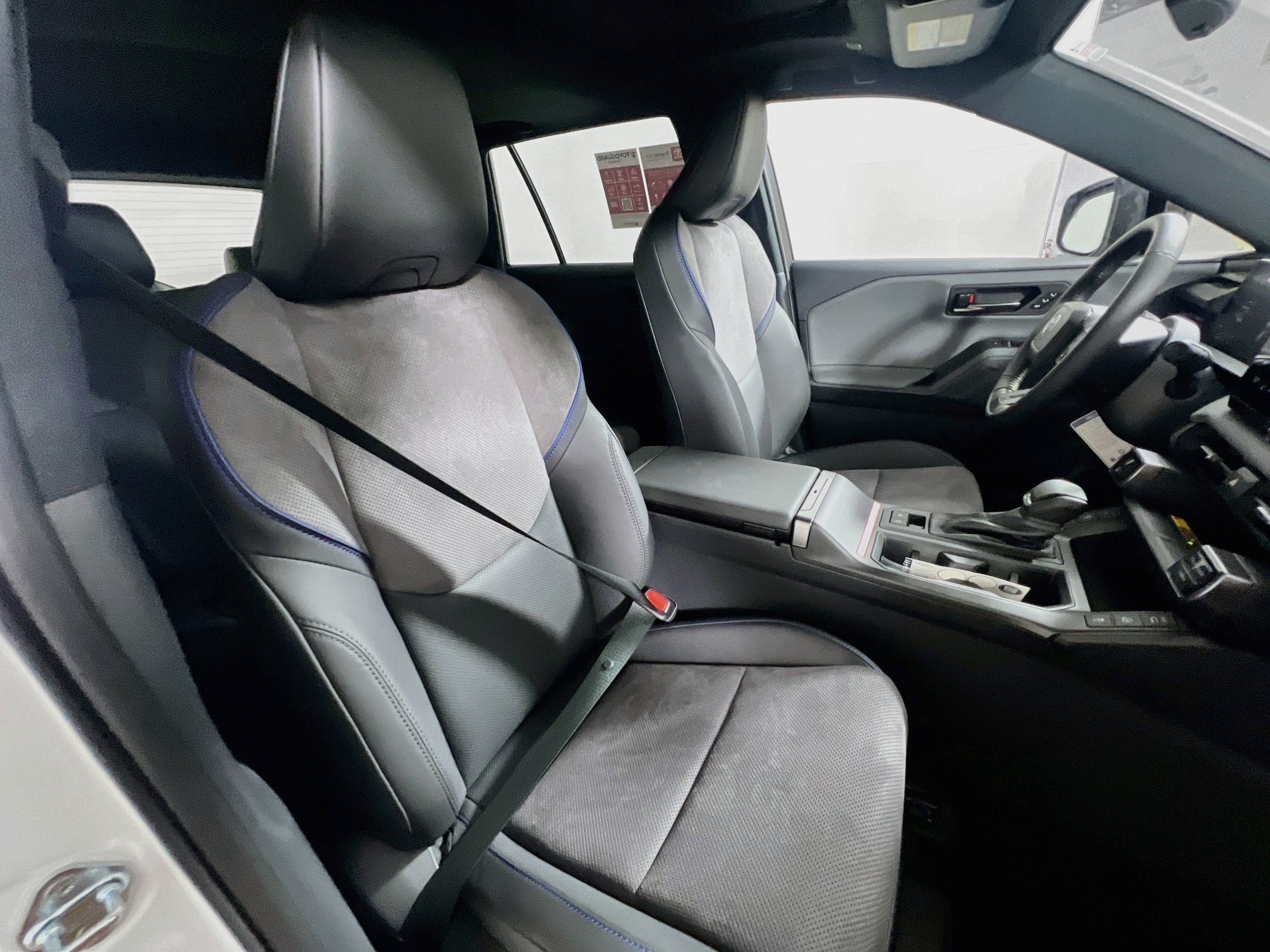 New 2026 Toyota RAV4 XSE AWD/4WD image 30