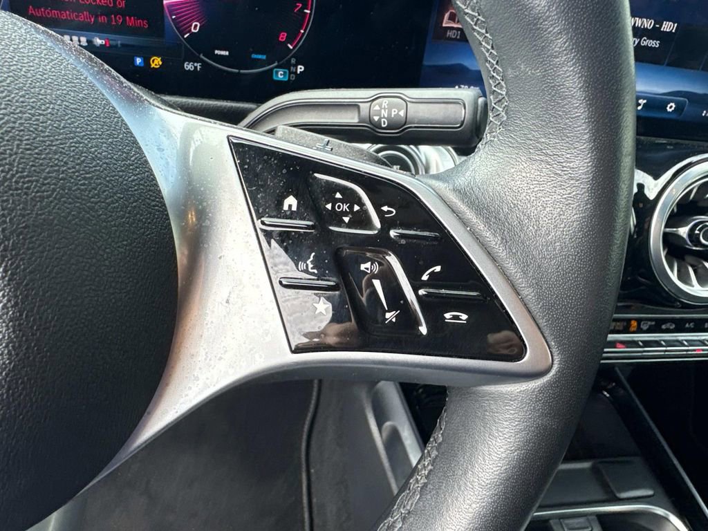 Used 2024 Mercedes-Benz GLB 250 image 23