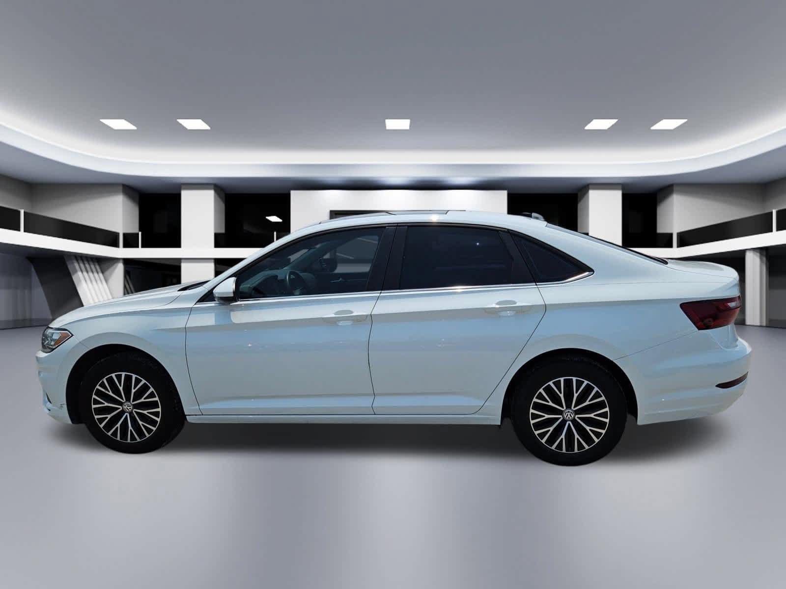 Used 2020 Volkswagen Jetta SE w/ SE Cold Weather Package FWD image 3