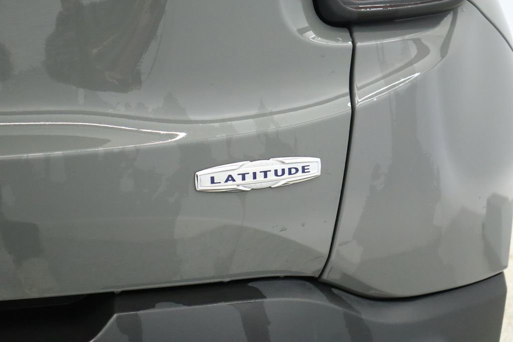 Used 2022 Jeep Renegade Latitude w/ Convenience Group AWD/4WD image 20
