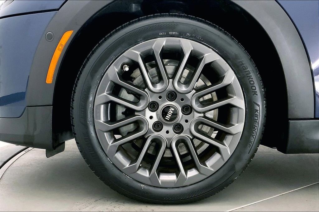 Certified 2025 MINI Cooper S image 8