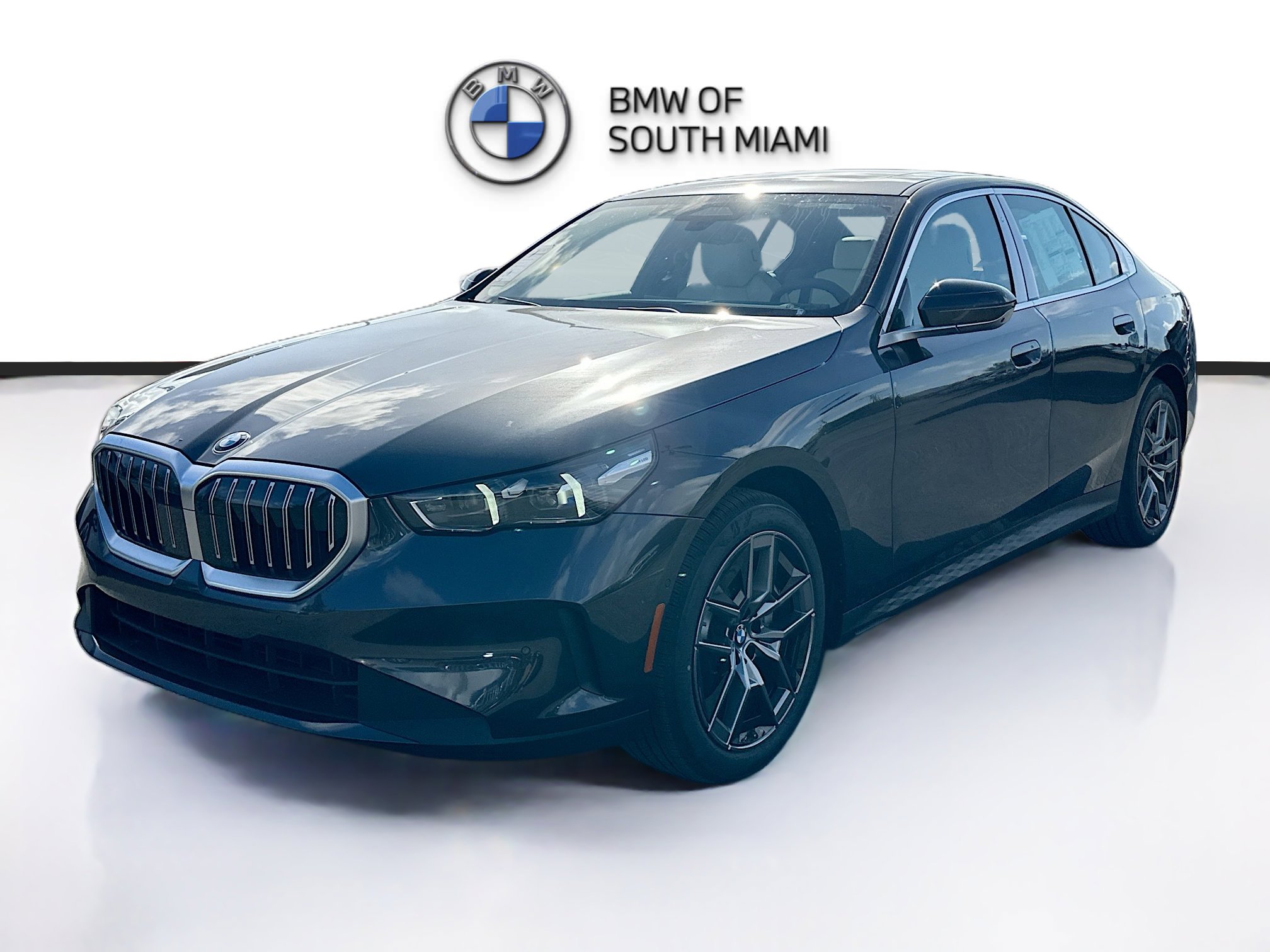 New 2026 BMW 530i w/ Premium Package image 3