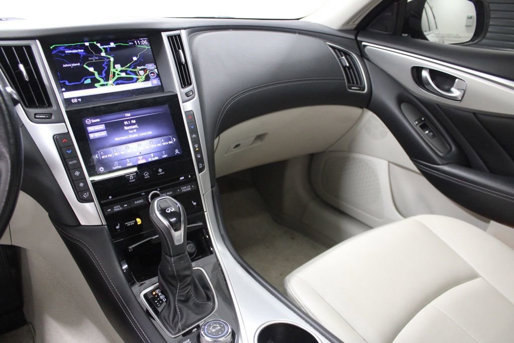 Used 2020 INFINITI Q50 Luxe w/ Essential Package (3.0T Luxe) RWD image 23