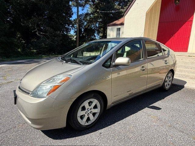 Used 2007 Toyota Prius w/ Pkg 2 FWD image 2
