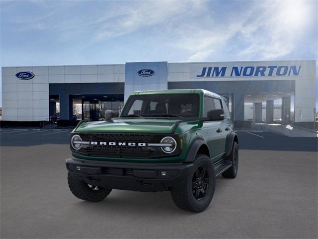New 2025 Ford Bronco Outer Banks image 2
