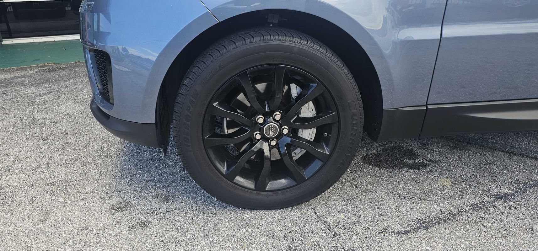 Used 2018 Land Rover Range Rover Sport SE AWD/4WD image 9