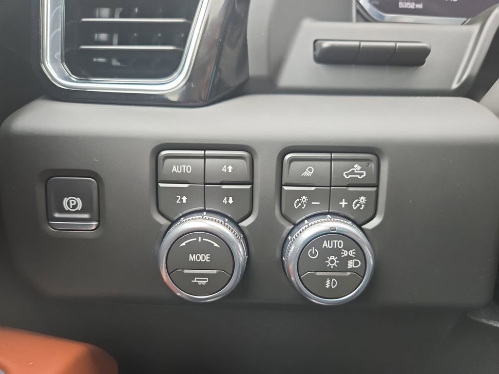 Used 2026 GMC Sierra 1500 Denali Ultimate AWD/4WD image 23