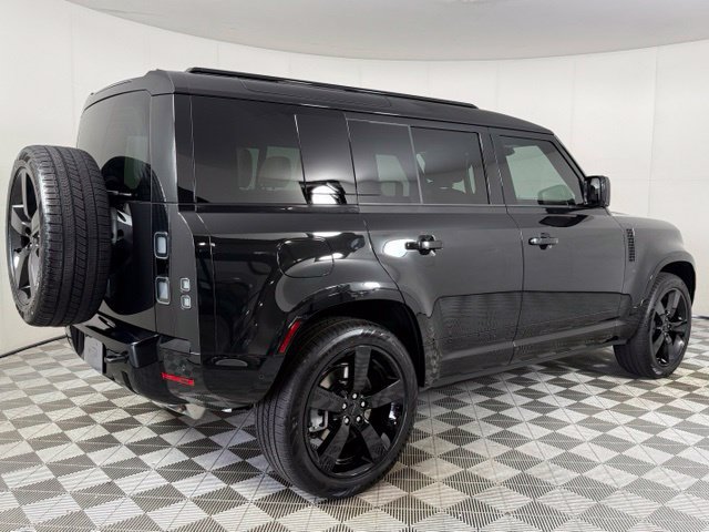 New 2026 Land Rover Defender 110 X-Dynamic SE AWD/4WD image 8
