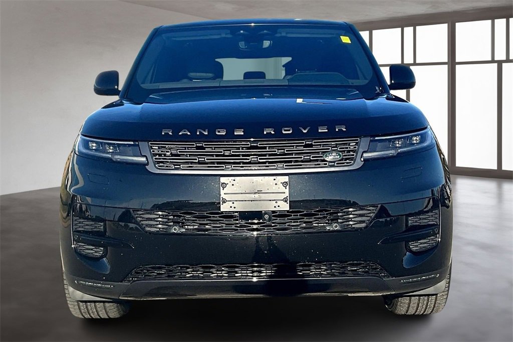 Used 2024 Land Rover Range Rover Sport SE image 3