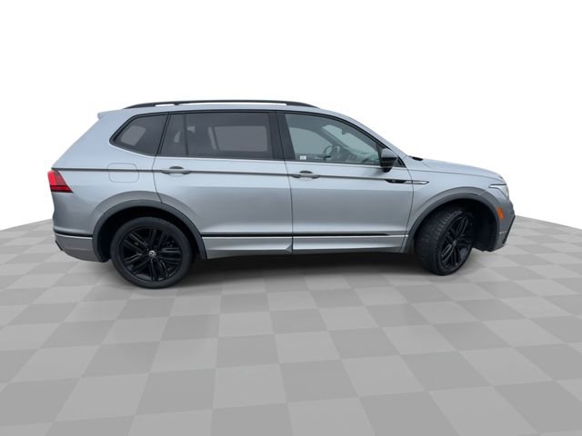 Used 2022 Volkswagen Tiguan SE R-Line image 9