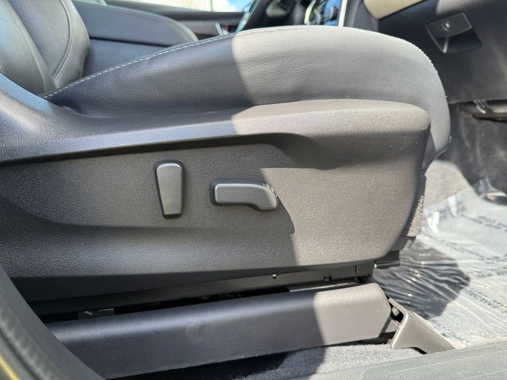 Used 2021 Subaru Ascent Touring image 32