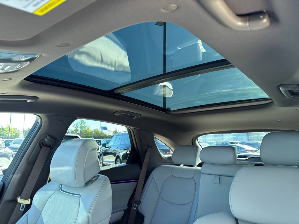 New 2026 Genesis GV70 2.5T Advanced image 16