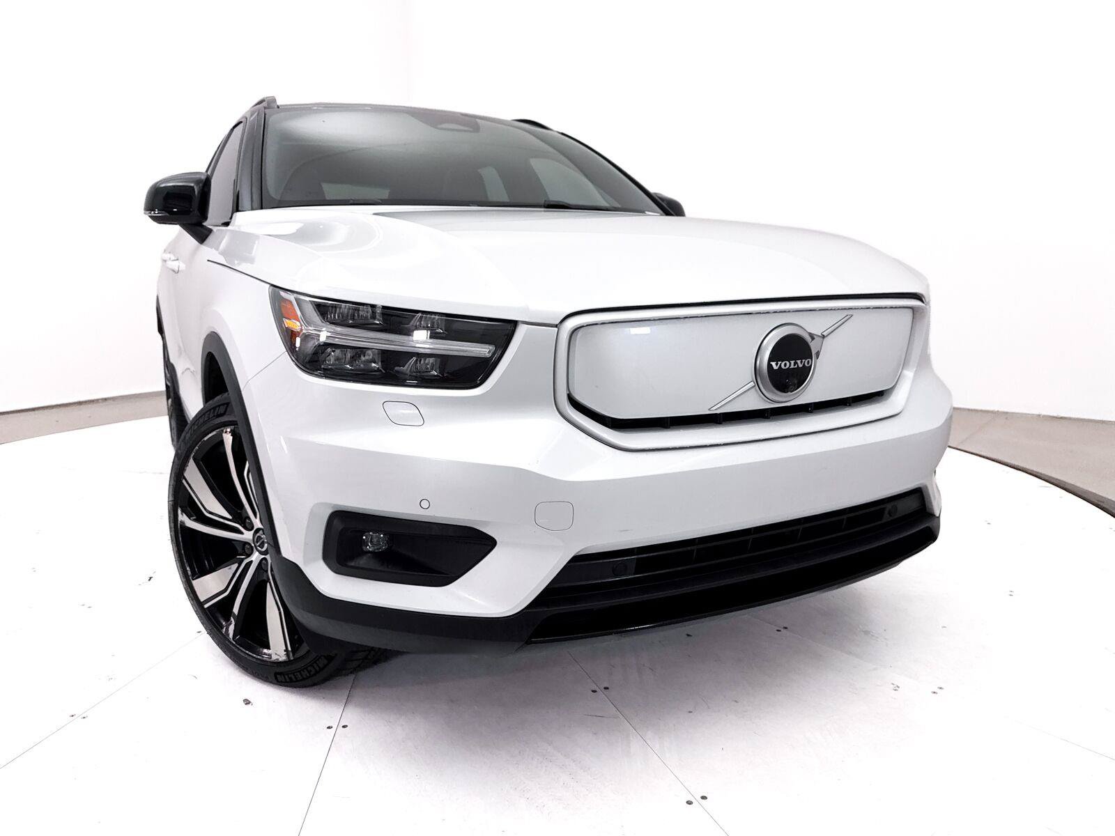 Used 2021 Volvo XC40 P8 Recharge w/ Advanced Package AWD/4WD image 8