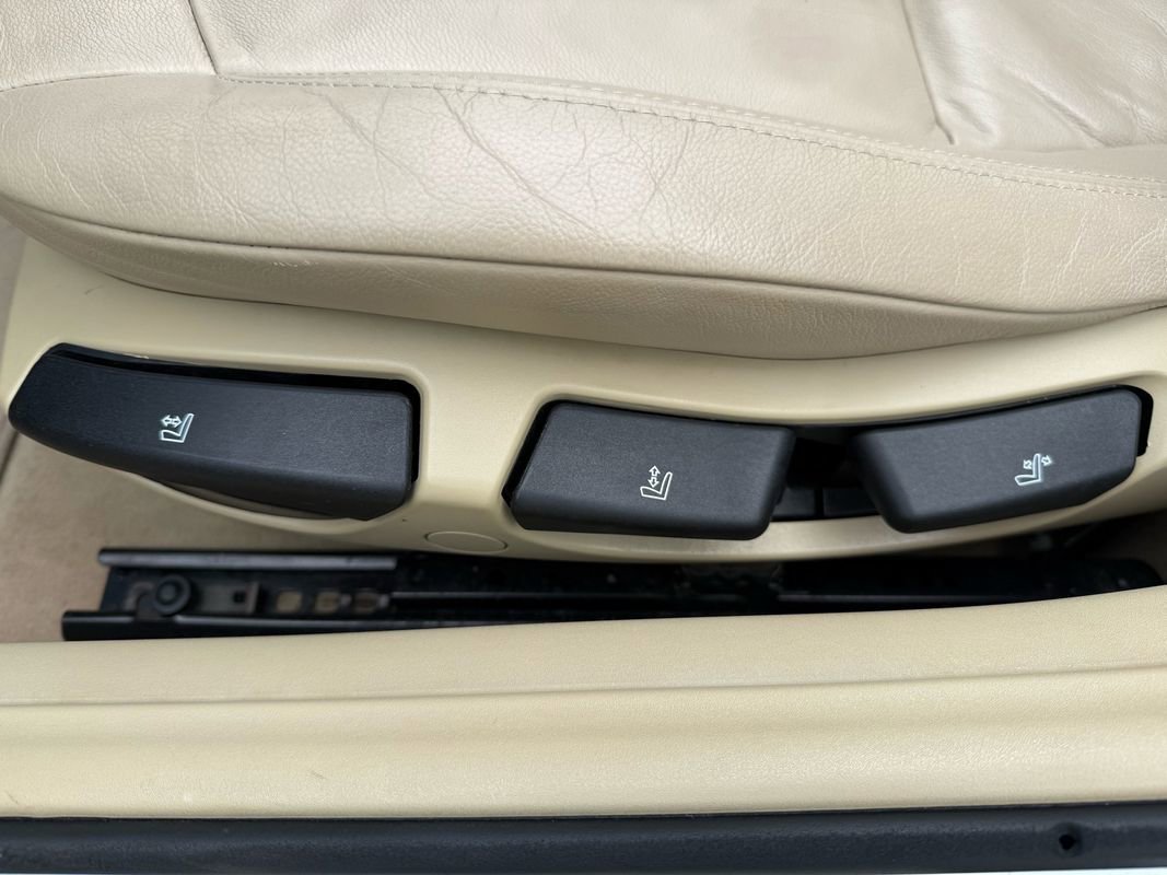 Used 2006 BMW Z4 3.0i RWD image 20