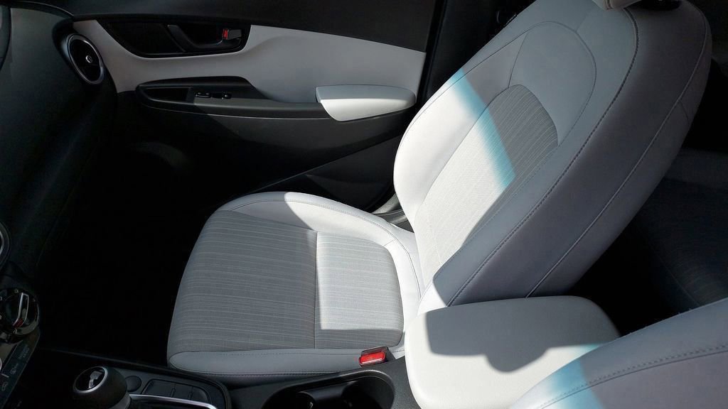 Certified 2023 Hyundai Kona SEL w/ Cargo Package image 17