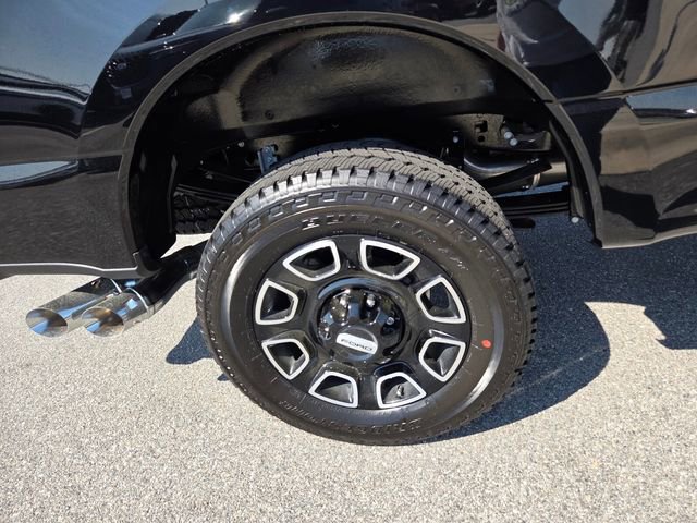 New 2026 Ford F350 Platinum w/ FX4 Off-Road Package image 11