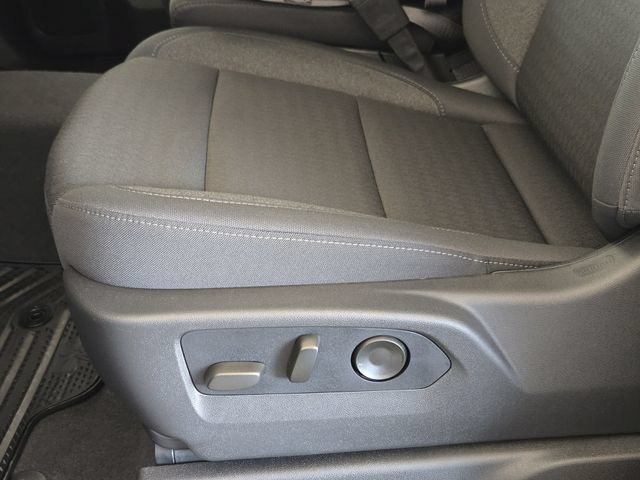 New 2026 Chevrolet Silverado 1500 Custom w/ LPO, Dark Essentials Package RWD image 21