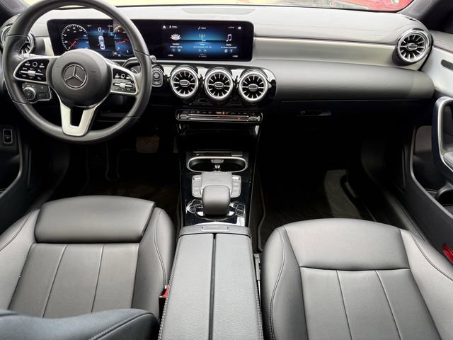Used 2022 Mercedes-Benz CLA 250 4MATIC image 8