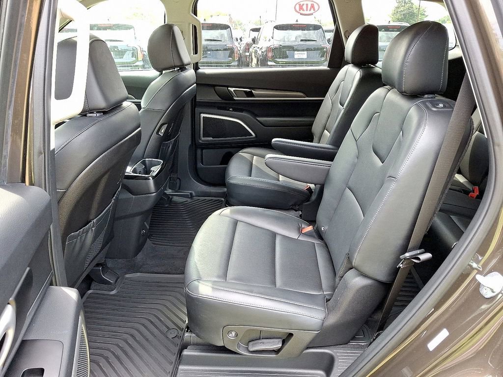 Certified 2022 Kia Telluride S image 11