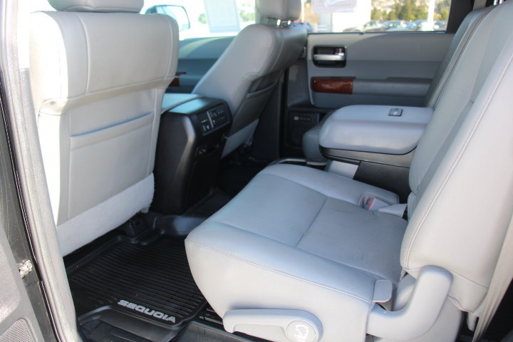 Used 2020 Toyota Sequoia Platinum AWD/4WD image 15