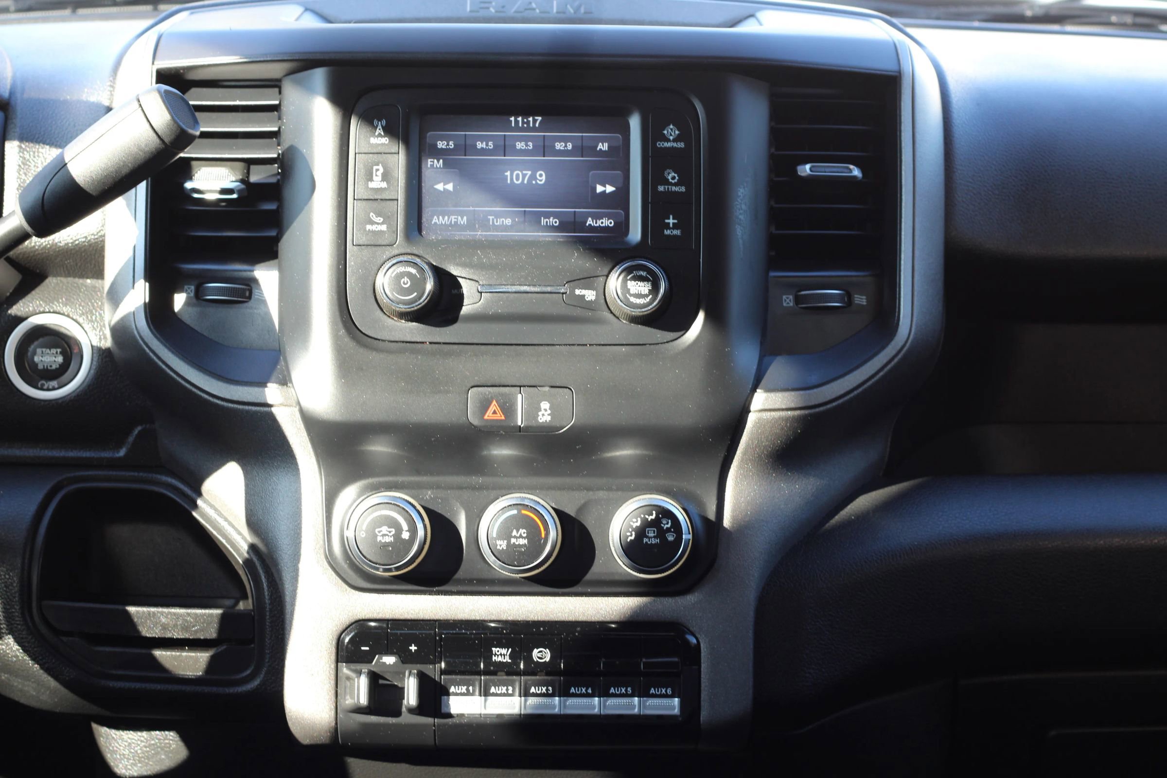 Used 2019 RAM 3500 Tradesman w/ Chrome Appearance Group AWD/4WD image 18