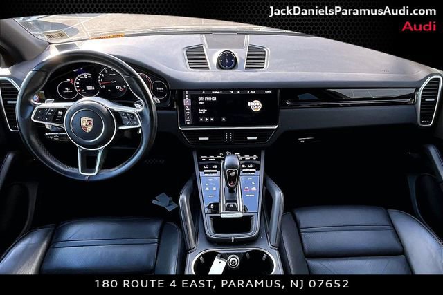 Used 2021 Porsche Cayenne AWD/4WD image 13