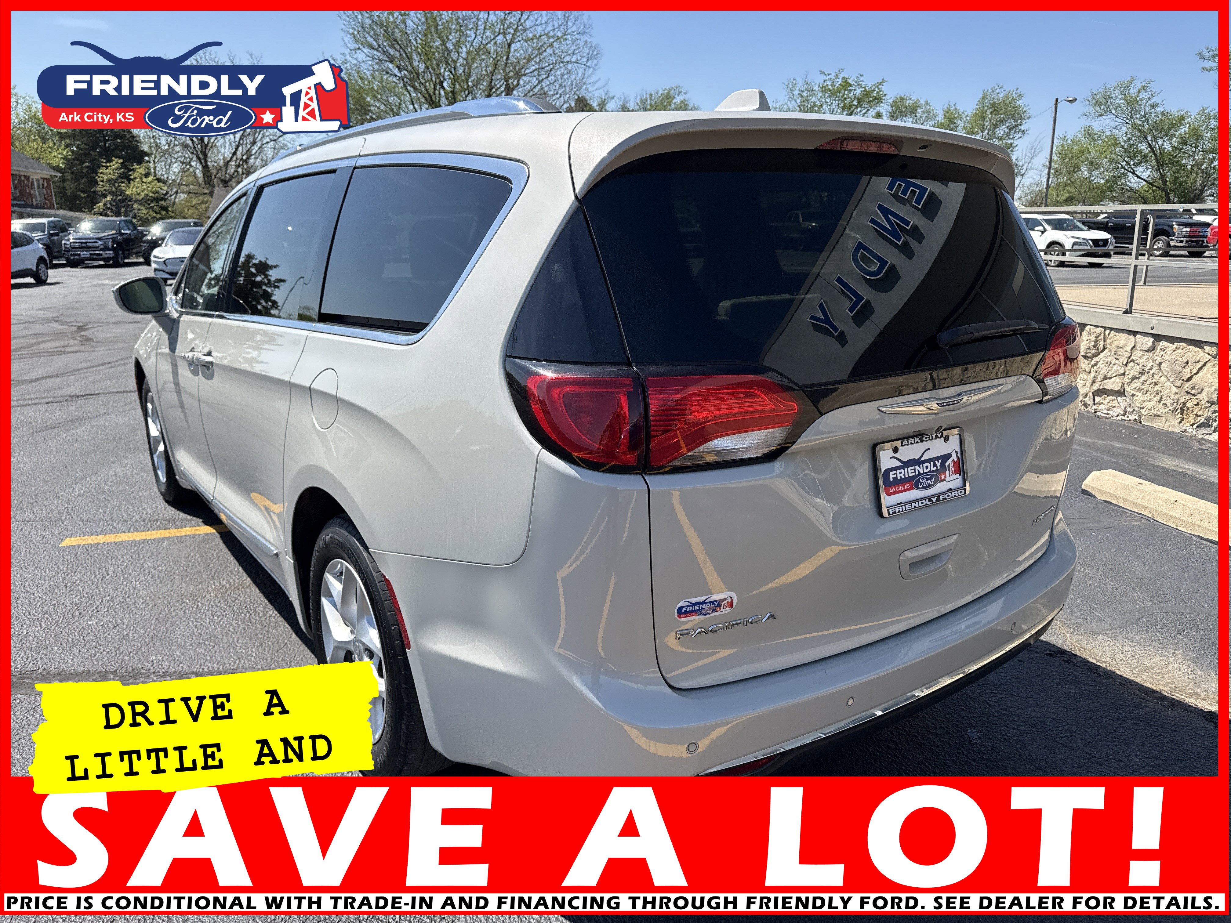 Used 2020 Chrysler Pacifica Limited image 7