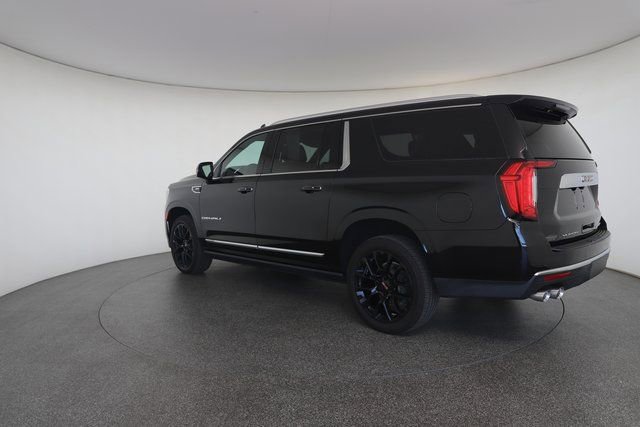 Used 2022 GMC Yukon XL Denali image 10