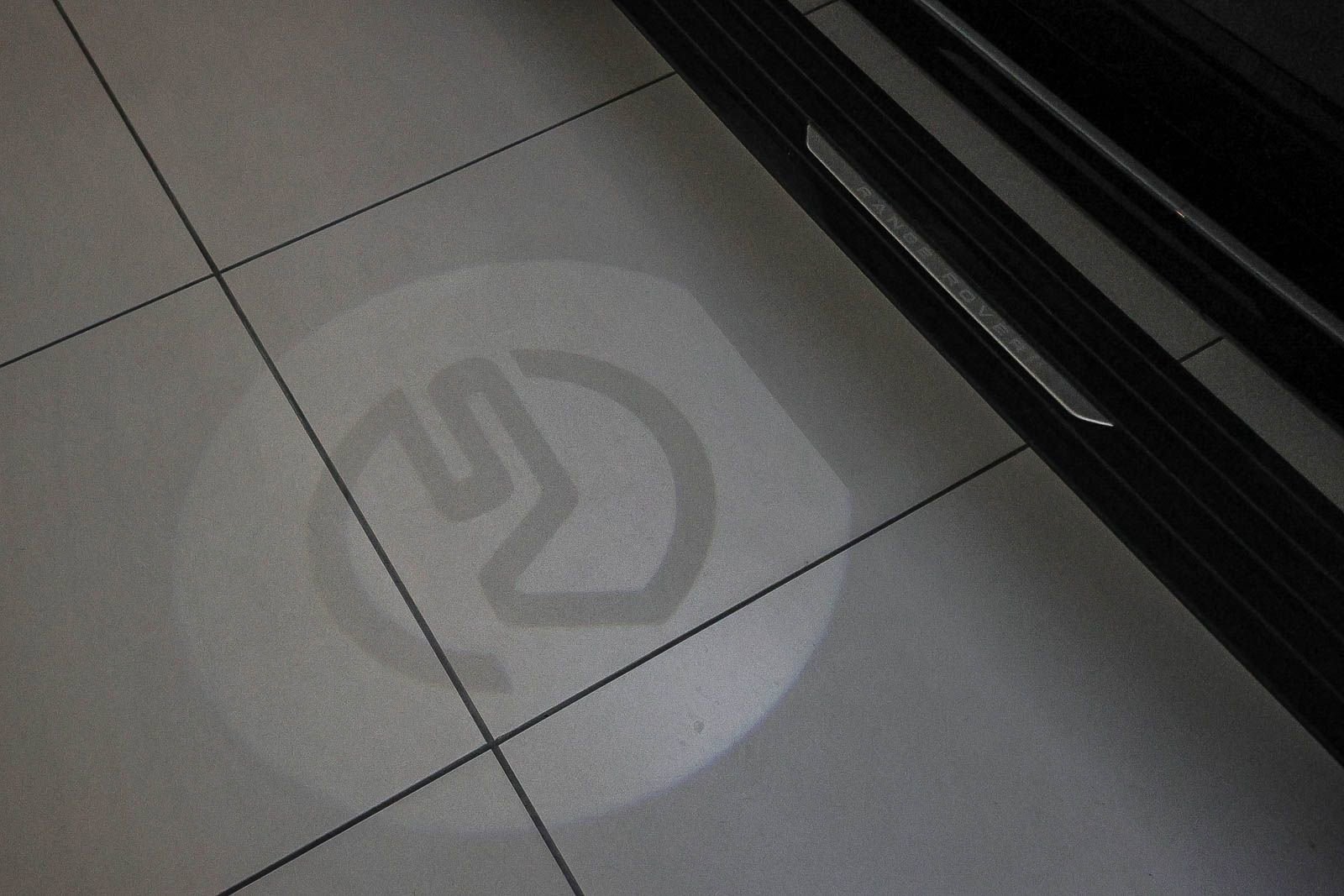 Used 2024 Land Rover Range Rover SV image 28