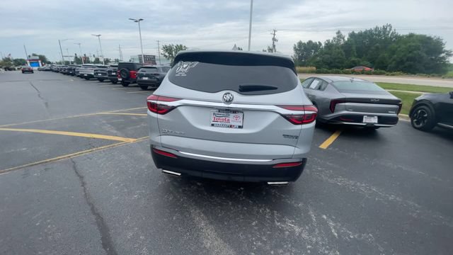 Used 2020 Buick Enclave Essence w/ Sound and Sites Package AWD/4WD image 9