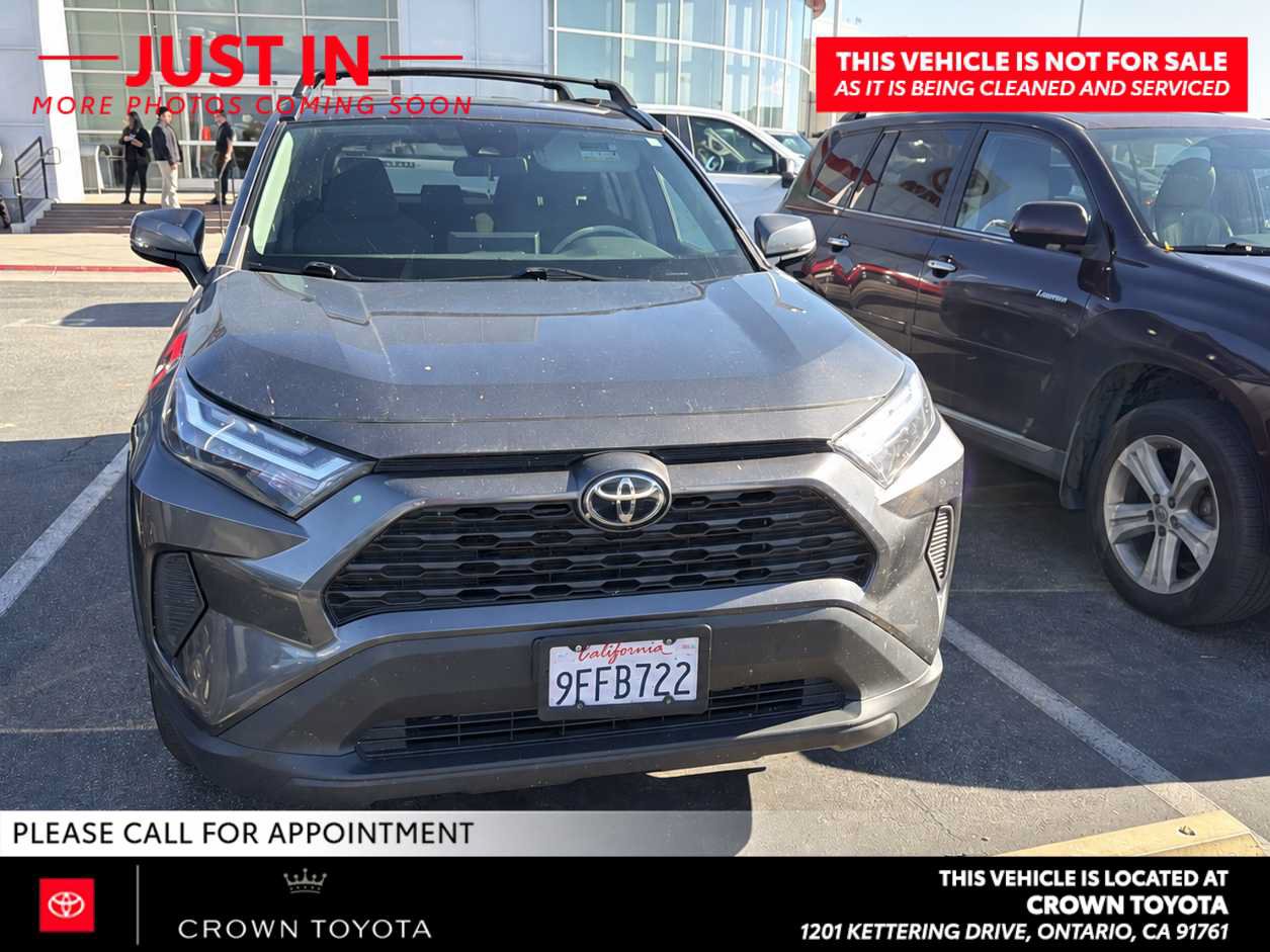 Used 2023 Toyota RAV4 XLE AWD/4WD image 2
