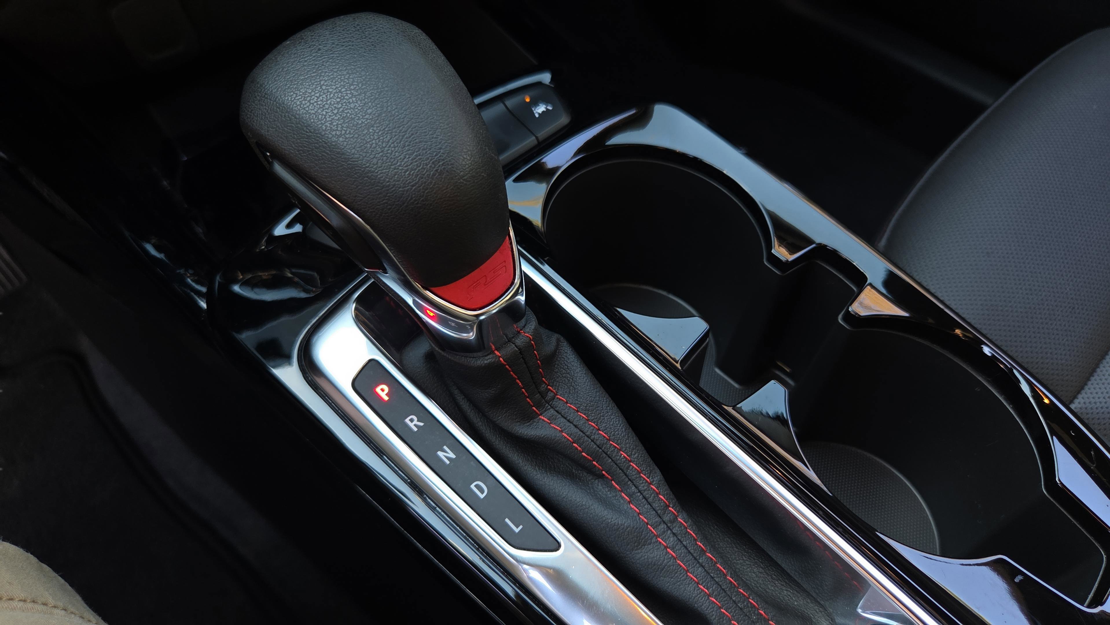 Used 2025 Chevrolet Trax RS FWD image 26