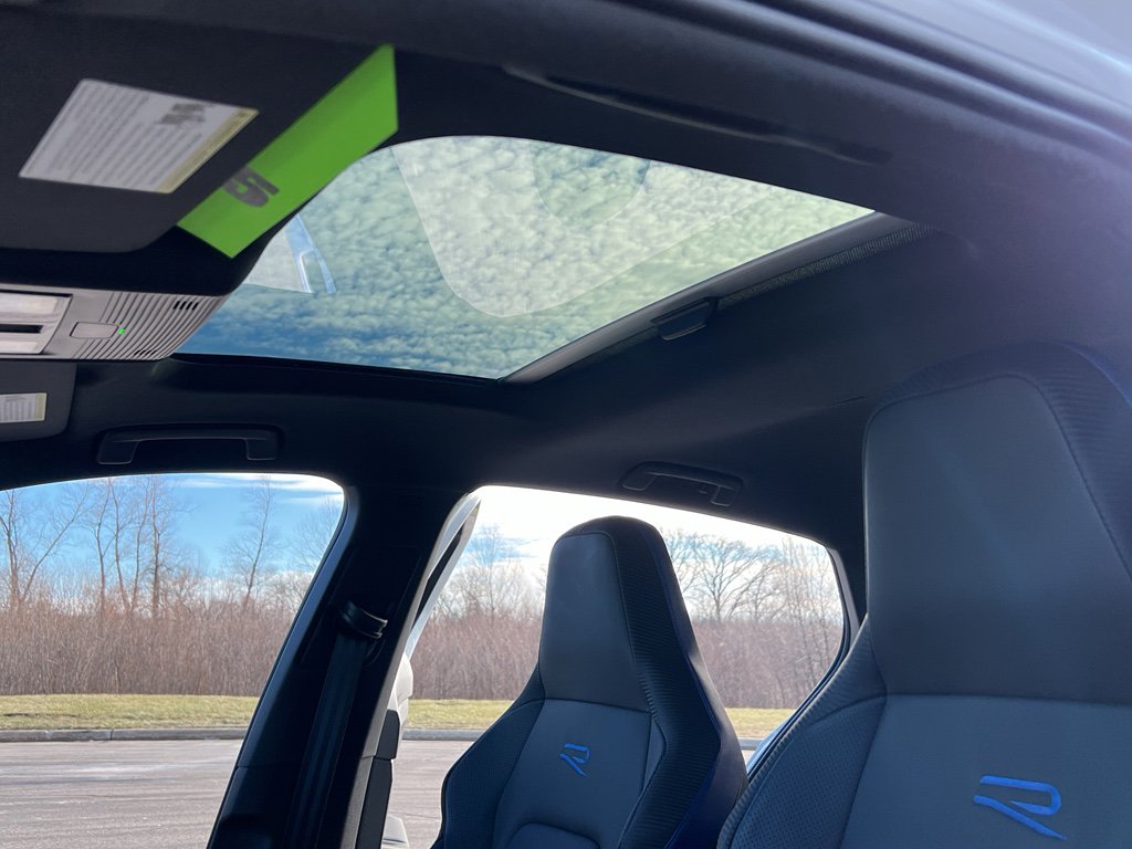 Used 2023 Volkswagen Golf R image 19