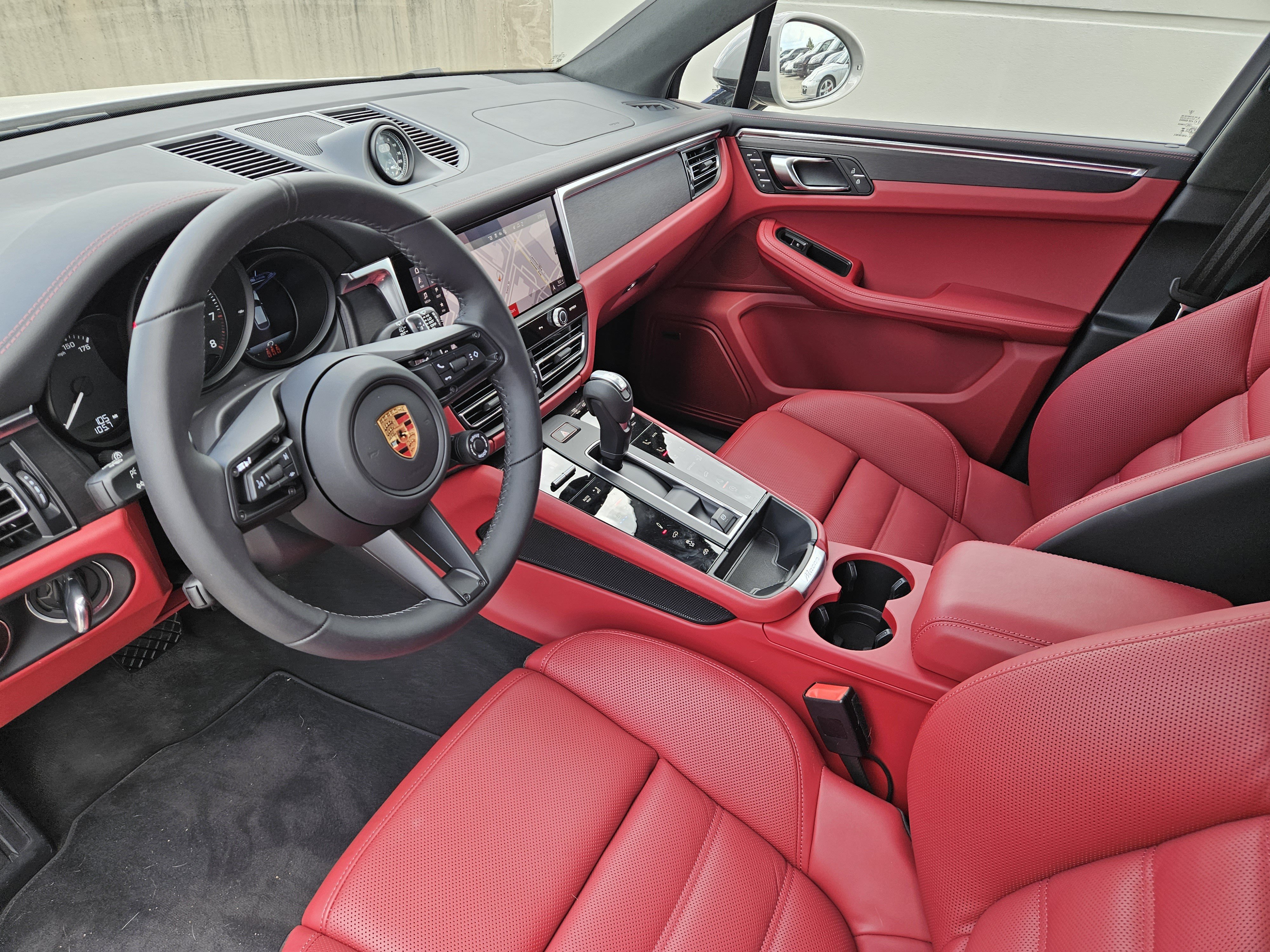 Certified 2026 Porsche Macan GTS AWD/4WD image 4
