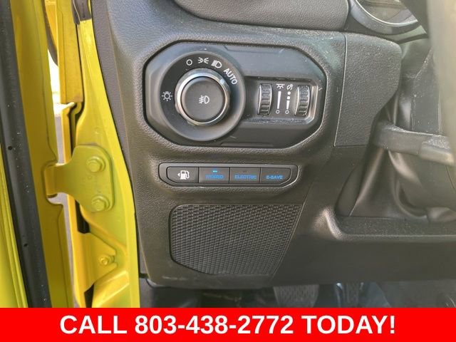 Used 2022 Jeep Wrangler Unlimited Sahara w/ Safety Group AWD/4WD image 29