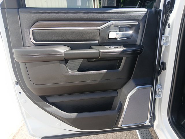 New 2027 RAM 5500 4x4 Crew Cab w/ Laramie Trim Package image 19