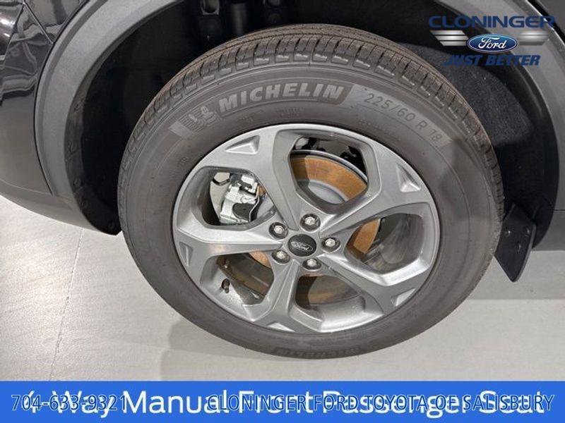 New 2026 Ford Escape ST-Line Select image 15