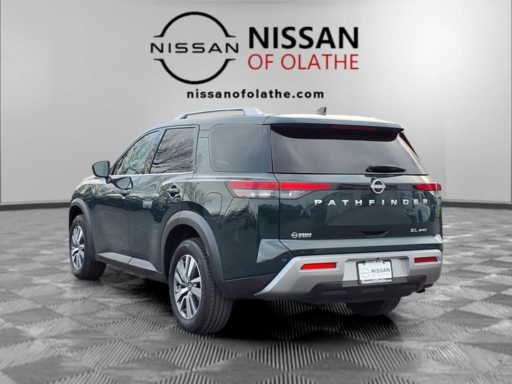 Certified 2025 Nissan Pathfinder SL image 3