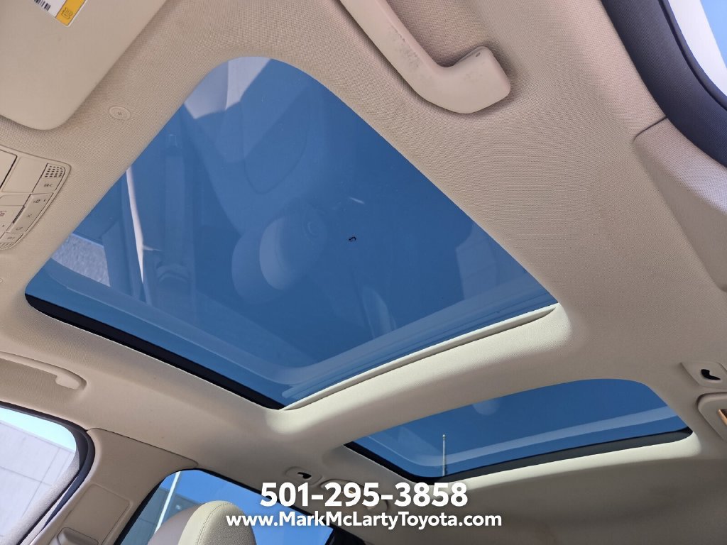 Used 2021 Mercedes-Benz GLC 300 4MATIC image 17