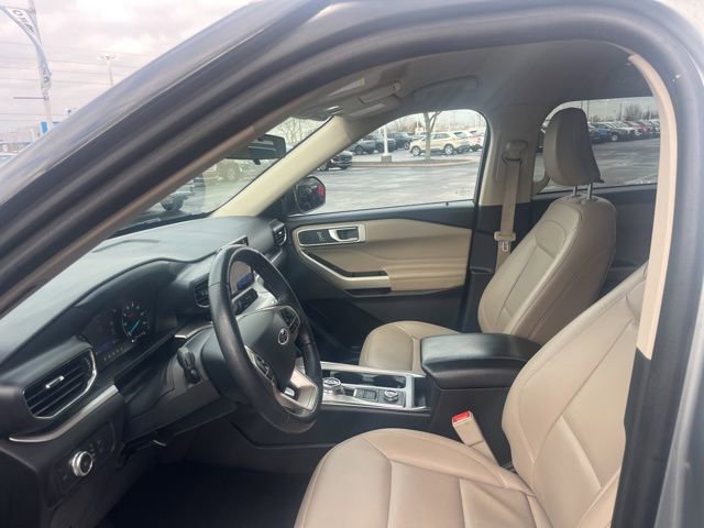 Used 2022 Ford Explorer XLT w/ Equipment Group 202A image 20
