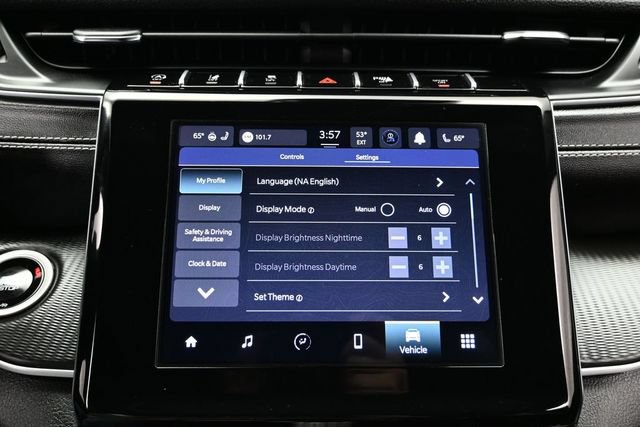 Used 2025 Jeep Grand Cherokee Altitude AWD/4WD image 36
