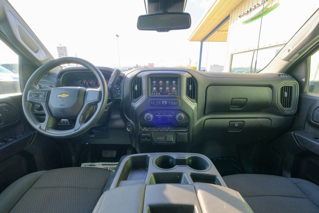 Used 2024 Chevrolet Silverado 3500 W/T image 31