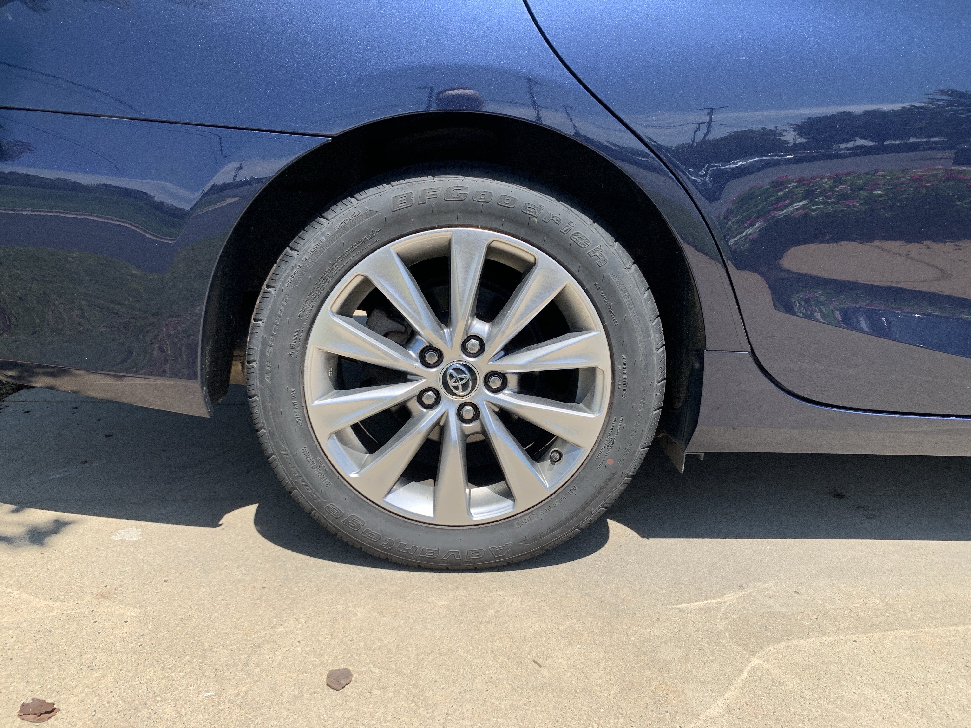 Used 2015 Toyota Camry XLE w/ Moonroof Package FWD image 13