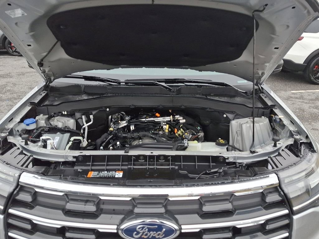 Certified 2025 Ford Explorer Active image 28