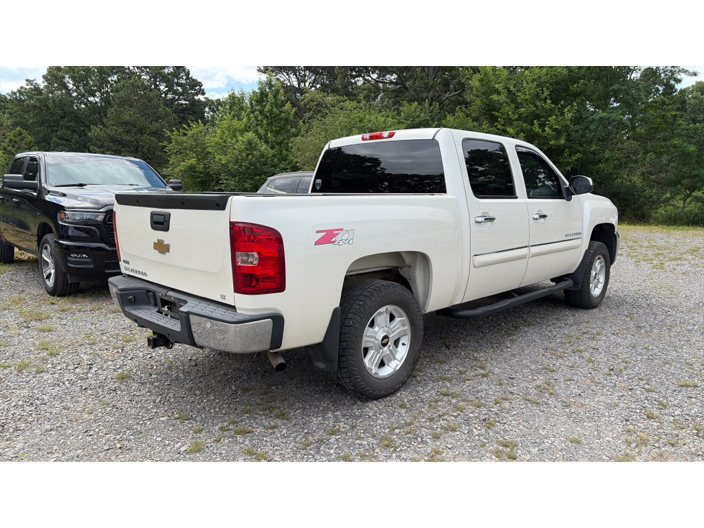 Used 2011 Chevrolet Silverado 1500 LT w/ All-Star Edition AWD/4WD image 3