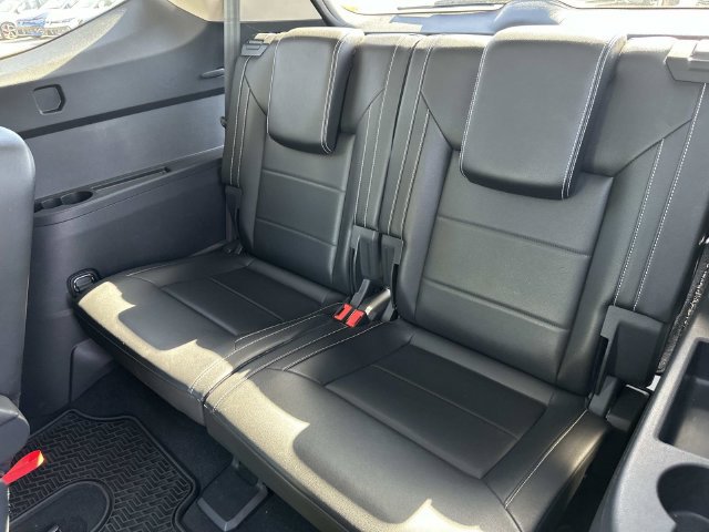 Used 2023 Volkswagen Atlas SE w/ Panoramic Sunroof Package AWD/4WD image 27